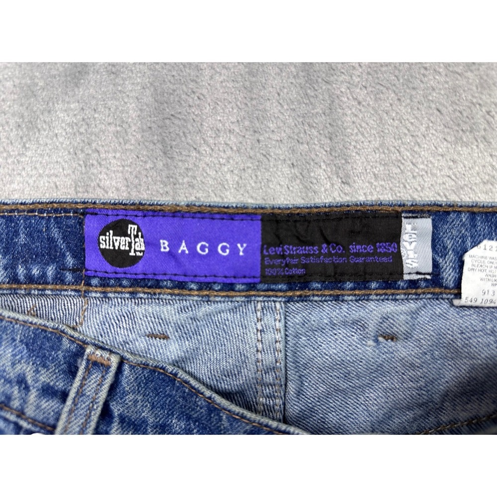 Vintage Levis SilverTab Baggy Jeans 36x30 Medium Wash Denim Made in USA 90s - Picture 5 of 13